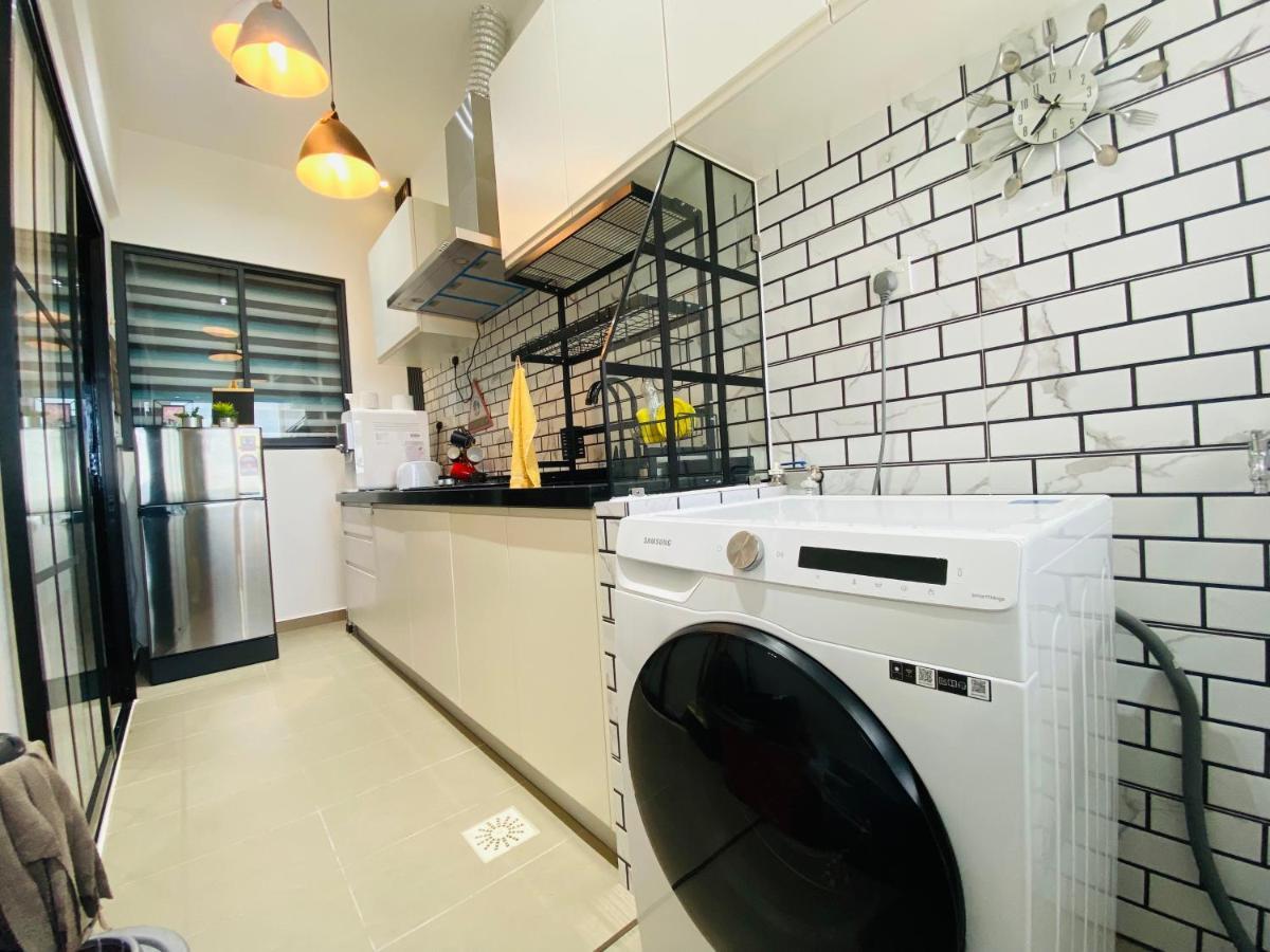Orang Utan Guest House Monthly Sandakan Exterior foto